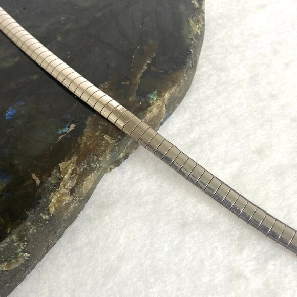 Sterling Silver 925 Oval Labradorite & Amethyst Pendant Necklace 18" Omega Chain - Picture 5 of 16